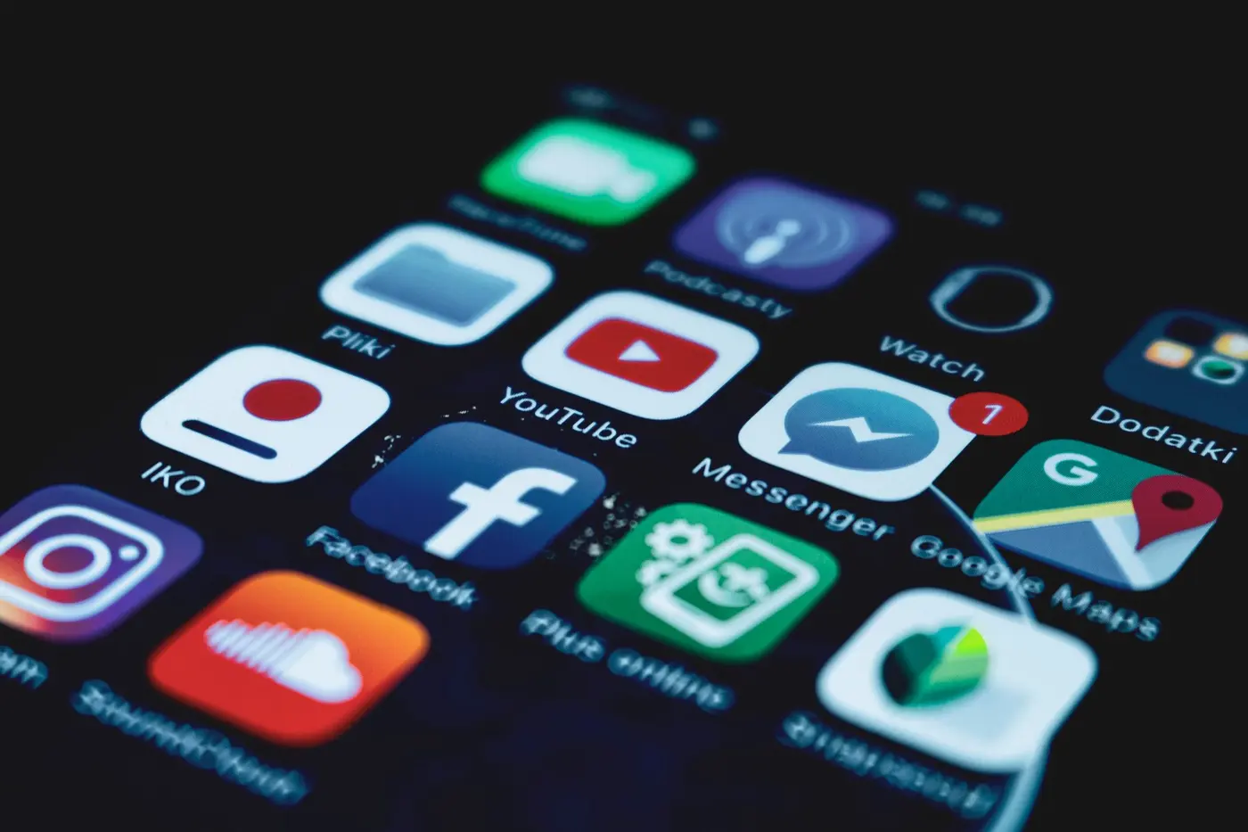 Smartphone screen showing social media app icons